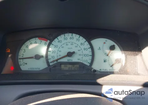 2004 Toyota Corolla Le z USA, uszkodzony, nr VIN 2T1BR32E94C299380